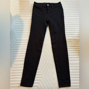 Size 00 black American Eagle Skinny Jeans